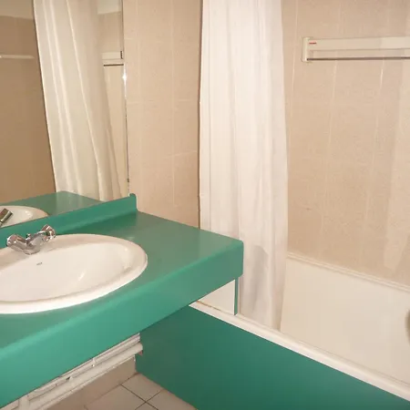 Appart. Skis Aux Pieds, Sud, Animaux Bienvenus - Fr-1-513-99 Apartment Courchevel